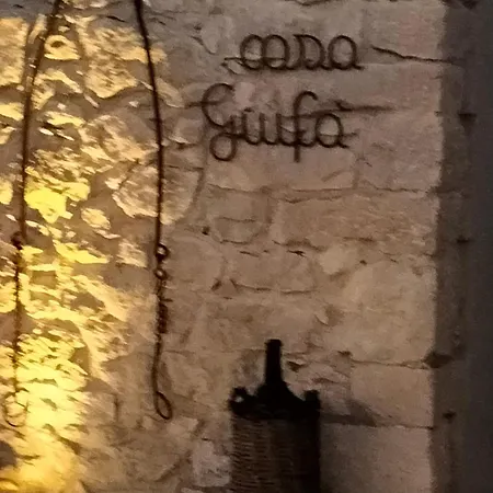Casa Giufa فندق مبيت وإفطار كيارامونتي غولفي