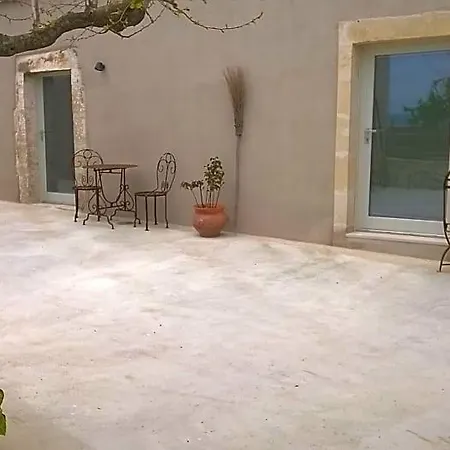 Bed & Breakfast Casa Giufa 4*